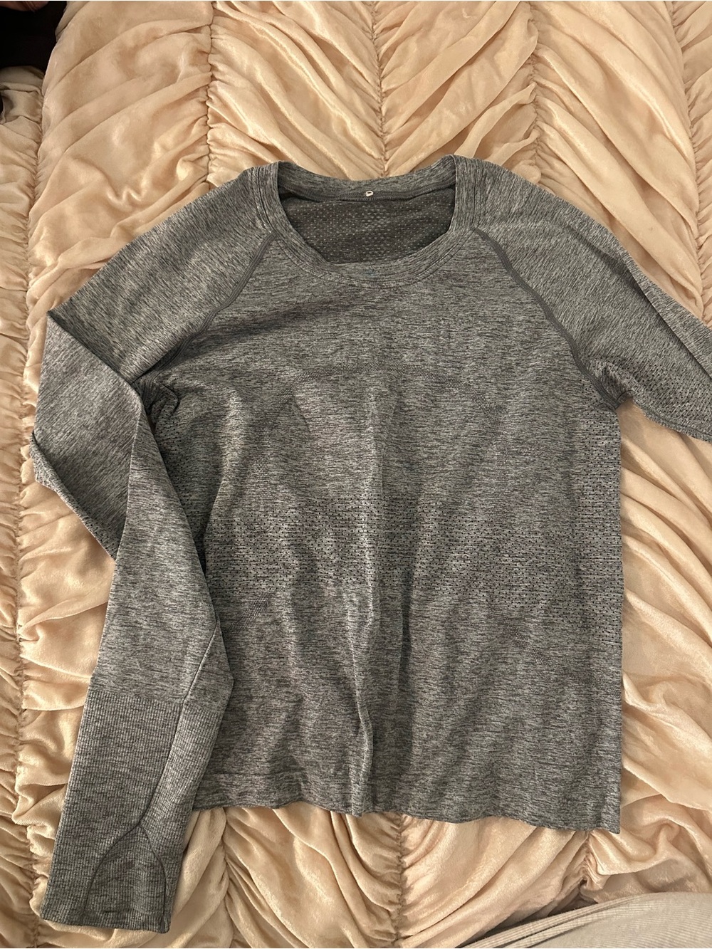 Lululemon Gray Long Sleeve Top